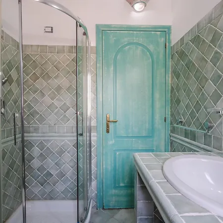 Property In Porto Istana Ss Apartamento